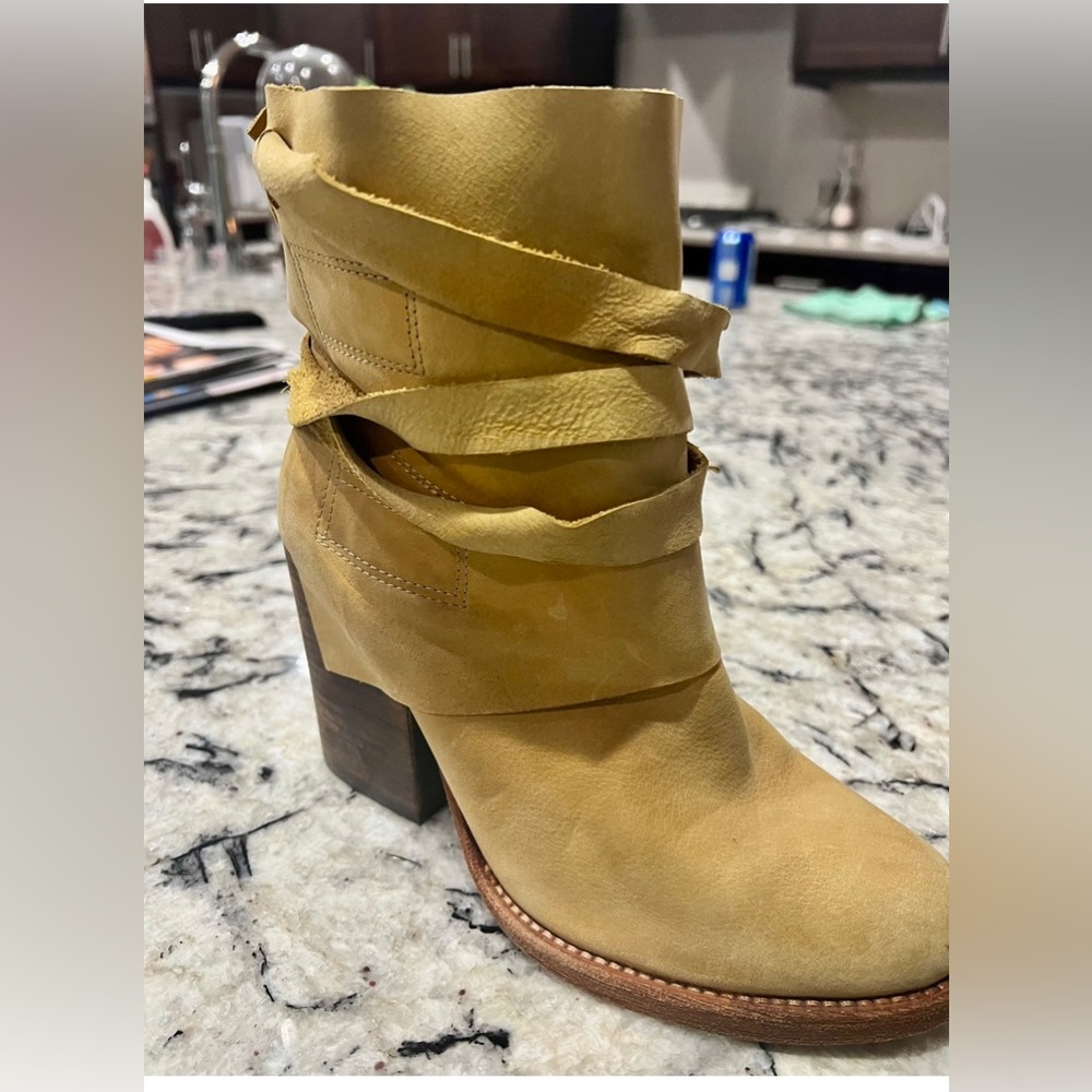 Free People Royal Rush Indie Festival Boho Ankle Suede Boot Desert Sun size 40